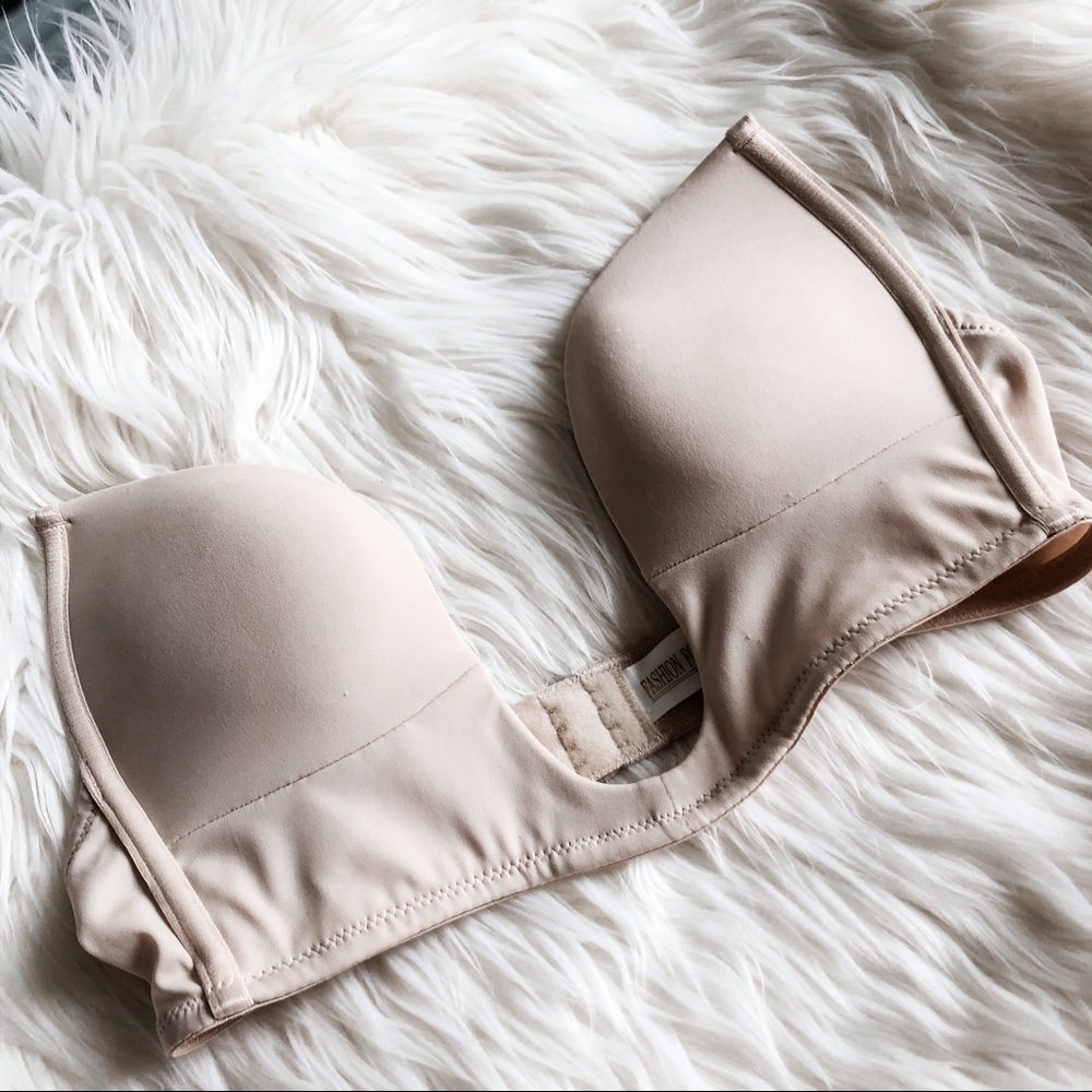 BUNDLE 3/$10❗️Deep plunge bra nude